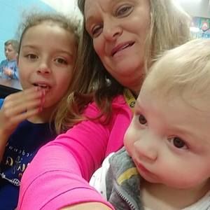 Meet your Posher, Rhonda lynn